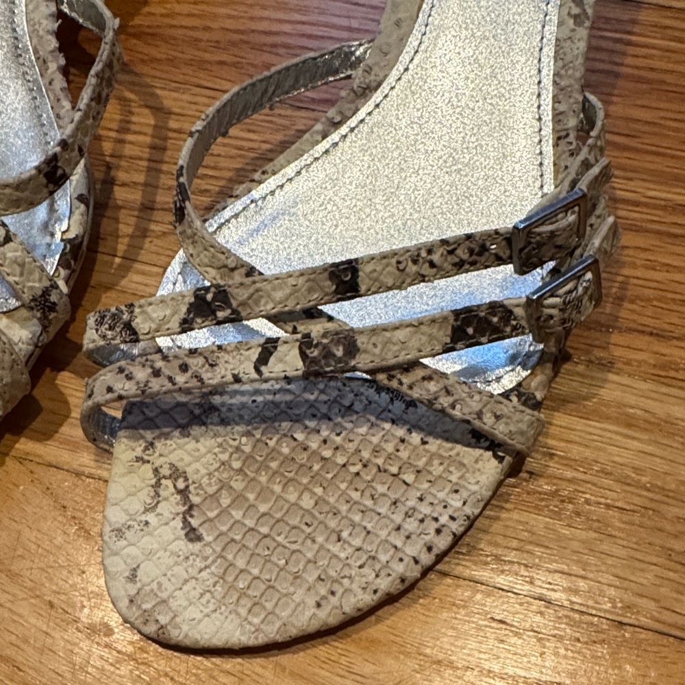 Vera Pelle Snakeskin Pattern Small Heel Strappy Sandals - Size 8.5 - Picture 3 of 7